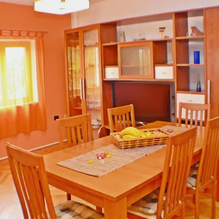 3 Bedroom Nature *