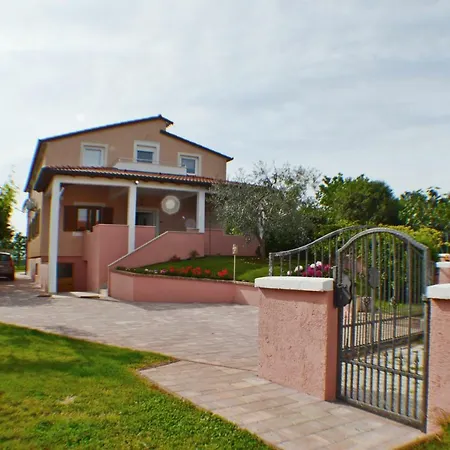 3 Bedroom Nature *
