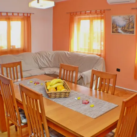 3 Bedroom Nature * Marčana